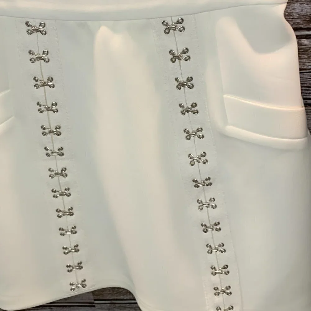 CAMEO White Mini Skirt with Hook & Eye Detail NWOT